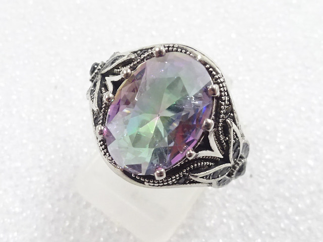 JAPANESE KIMONO / ANTIQUE COLORED STONE RING (SIZE 17)